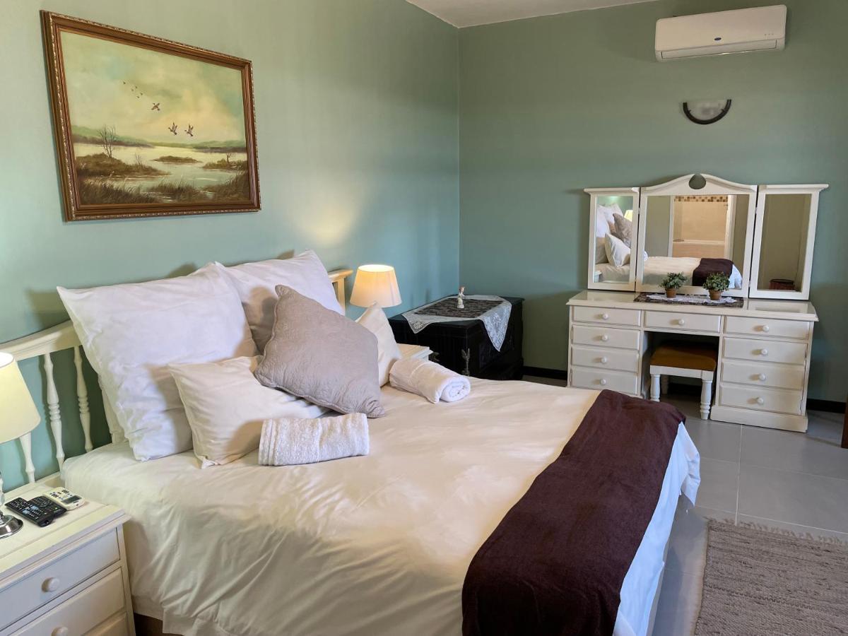 Eden Rose Manor B&B La Mercy Ngoại thất bức ảnh
