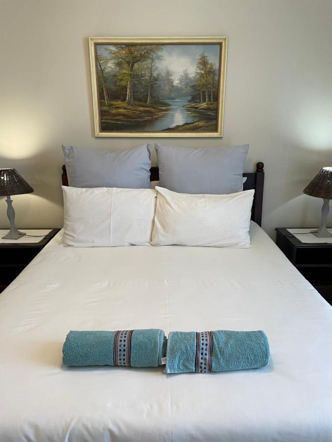 Eden Rose Manor B&B La Mercy Ngoại thất bức ảnh