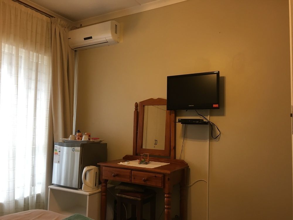 Eden Rose Manor B&B La Mercy Ngoại thất bức ảnh